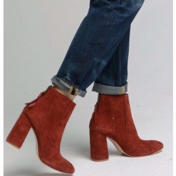 Able Local + Global Perez Suede Mod Retro Chunky Heel Zip Back Booties Boots - Picture 10 of 10